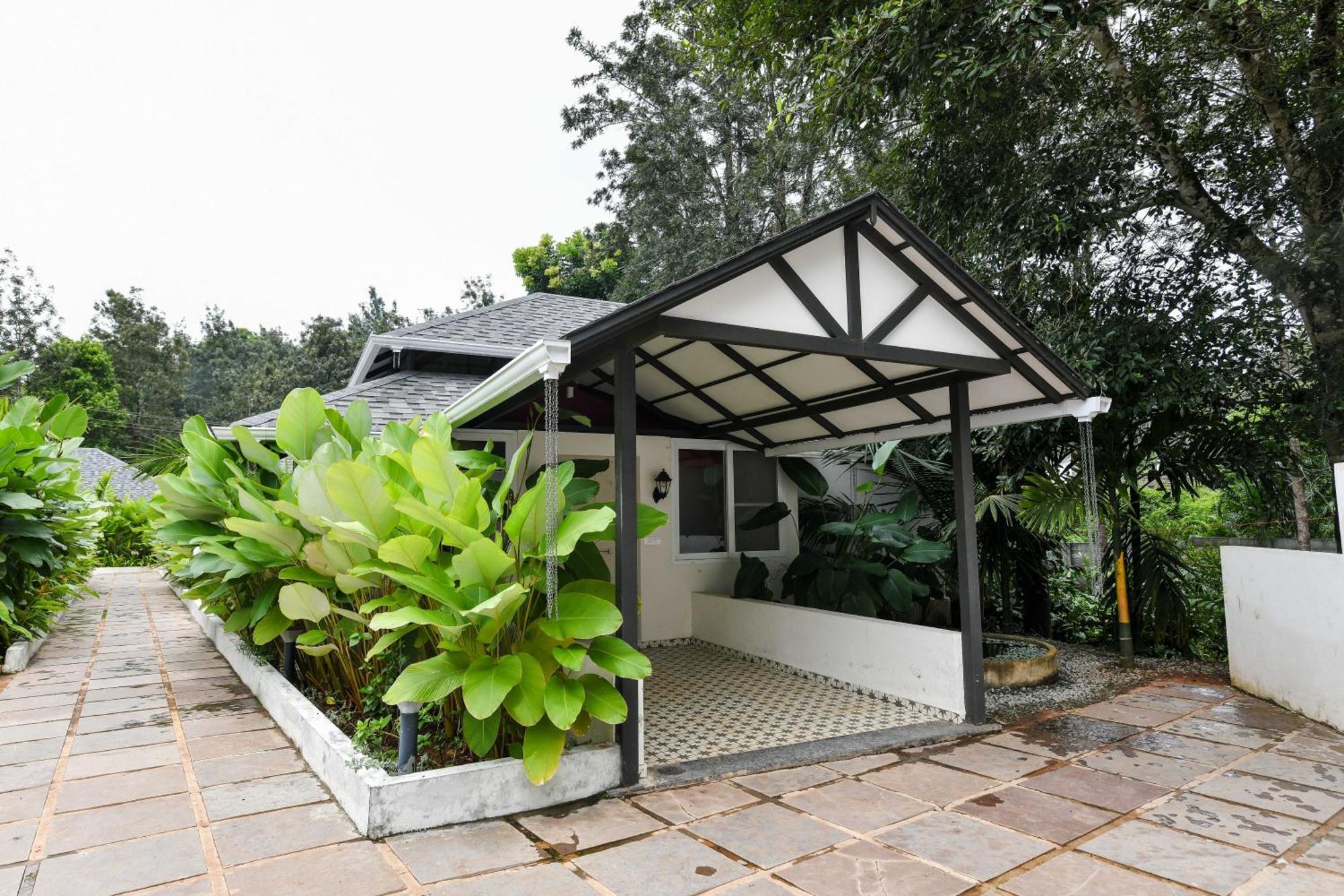 Inventree Aranya Resort & Spa มาดิเครี ภายนอก รูปภาพ