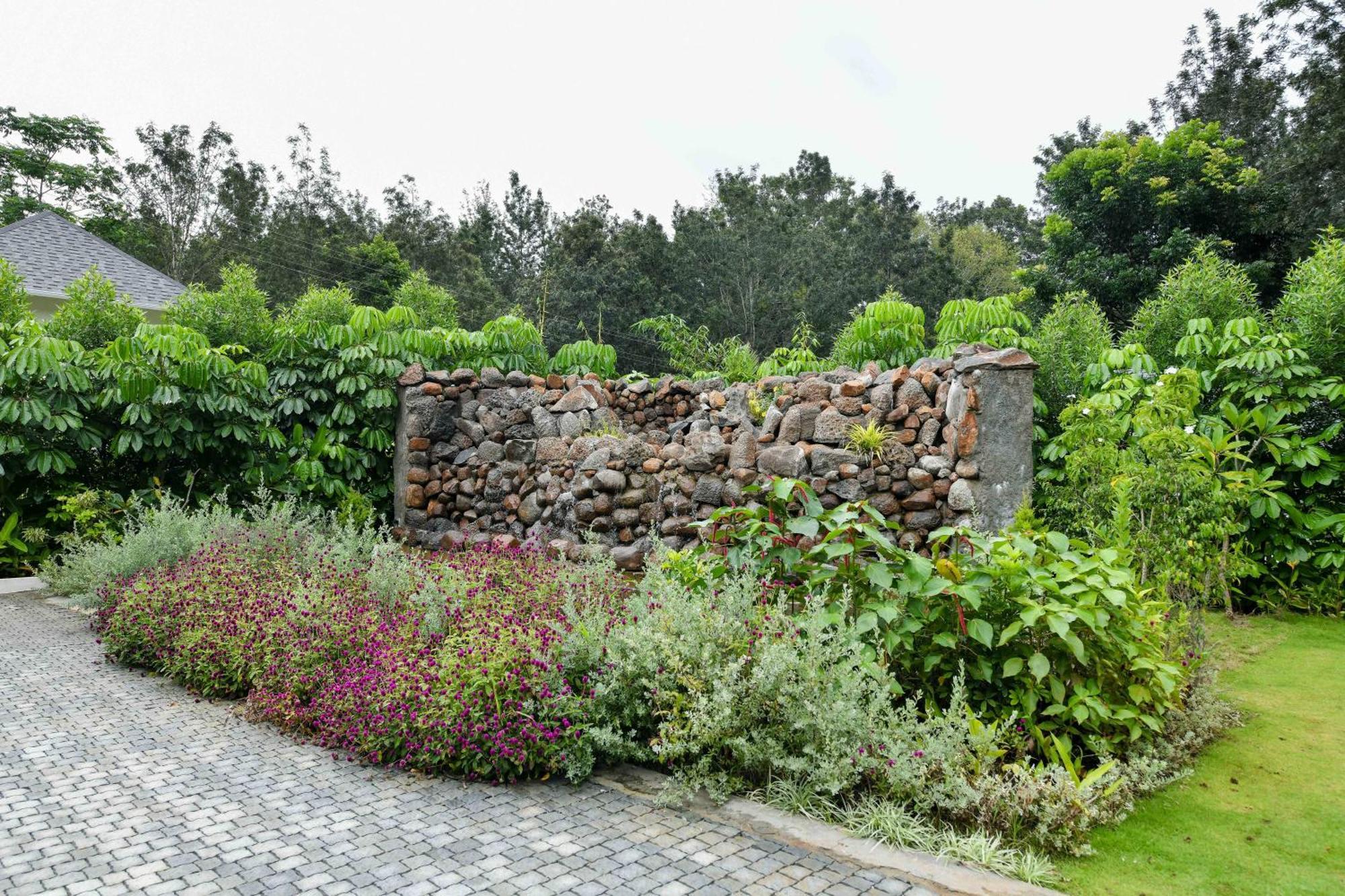 Inventree Aranya Resort & Spa มาดิเครี ภายนอก รูปภาพ