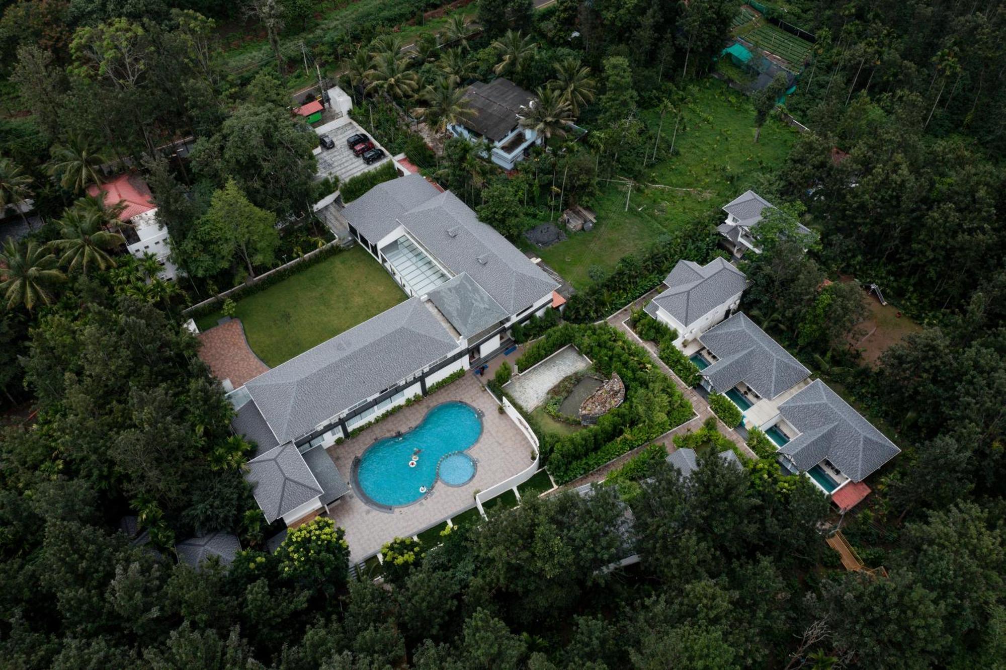 Inventree Aranya Resort & Spa มาดิเครี ภายนอก รูปภาพ