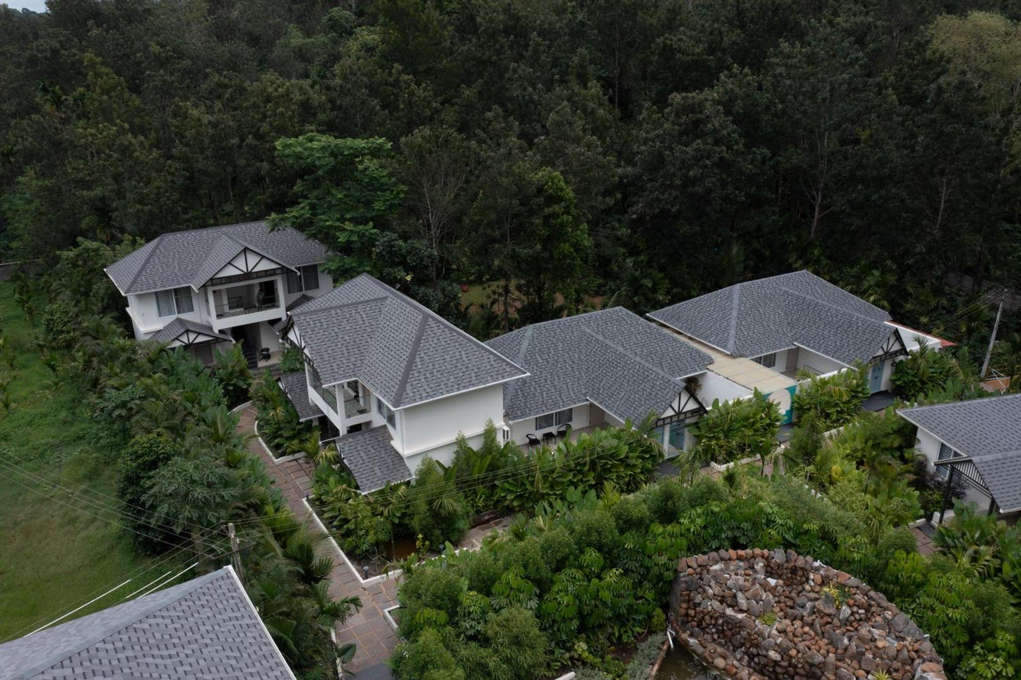Inventree Aranya Resort & Spa มาดิเครี ภายนอก รูปภาพ